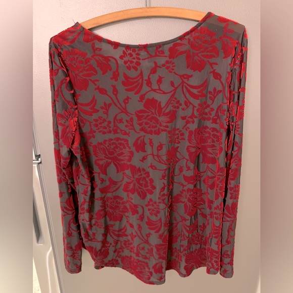 Karen Kane Top Sz L Red Velvet Floral Over Sheer Black Burnout - Picture 3 of 9